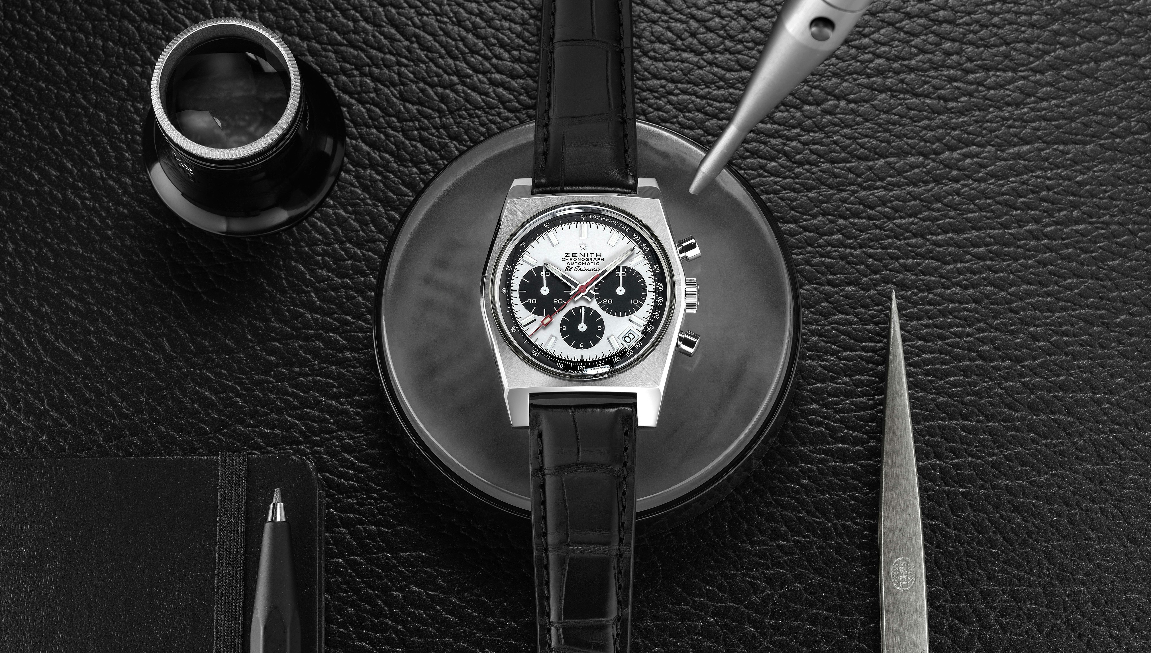 Servicing a Chronomaster Revival timepiece in the customer service - ZENITH