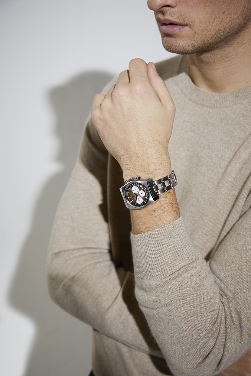 Picture of the CHRONOMASTER Revival A385