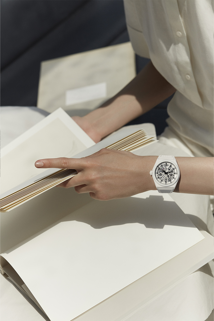 Picture of the DEFY Classic white ceramic