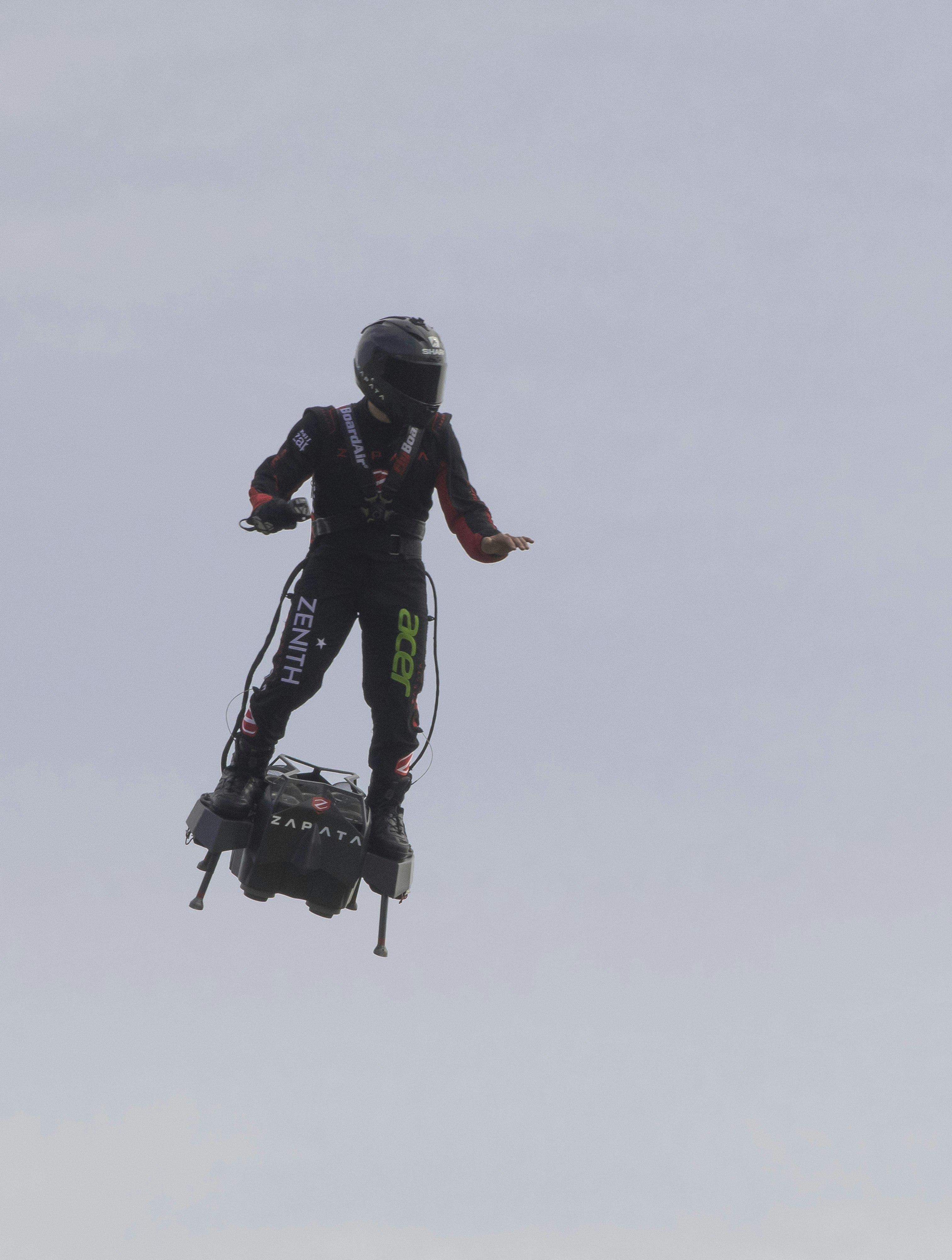 JET-POWERED FLYBOARD AIR